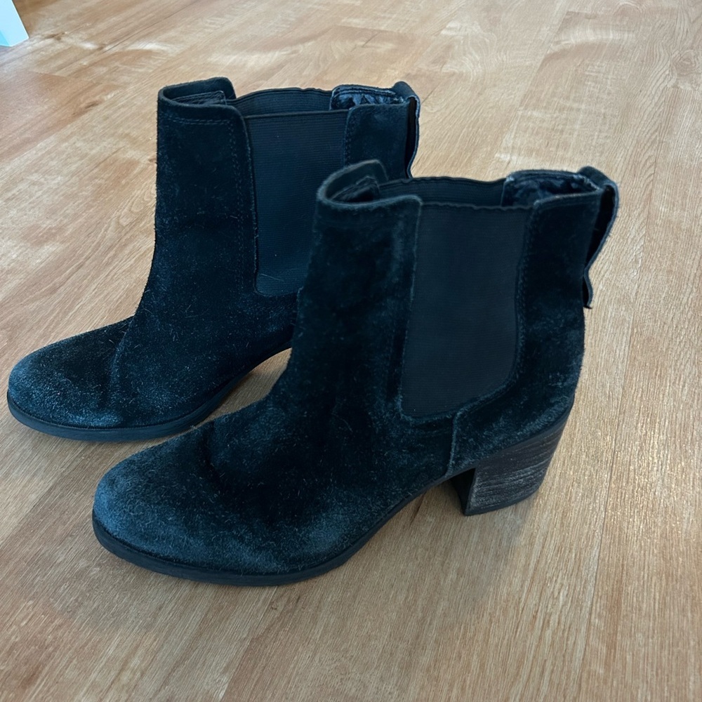 Sam Edelman black booties